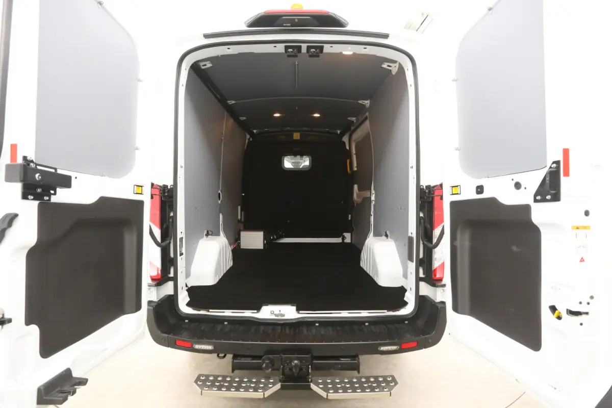 2.0 Ecoblue L2H2 | Airco | Camera | Cruise | 3 Zits | Carplay | Trekhaak | Parkeersens.