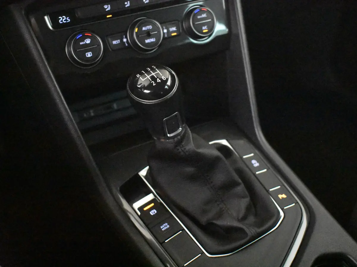 1.4 TSI Comfortline l Cruise Control l Metallic lak l Navigatie l Apple Car Play/Android l Multifunct. Stuurwiel l Climate Control l