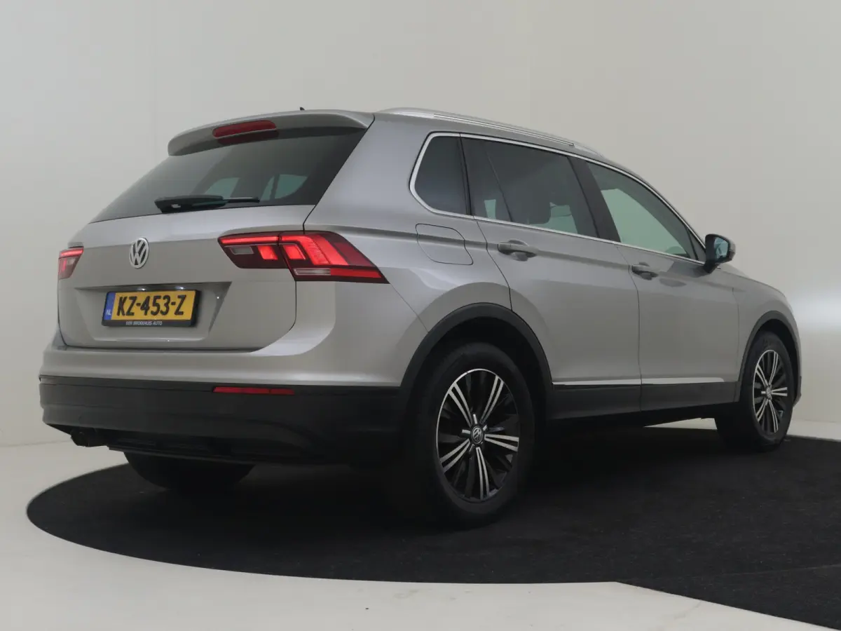 1.4 TSI Comfortline l Cruise Control l Metallic lak l Navigatie l Apple Car Play/Android l Multifunct. Stuurwiel l Climate Control l