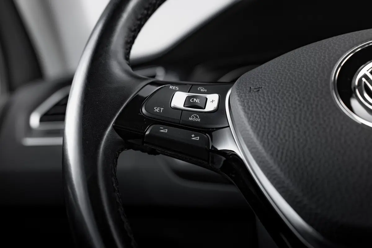 1.4 TSI Comfortline l Cruise Control l Metallic lak l Navigatie l Apple Car Play/Android l Multifunct. Stuurwiel l Climate Control l