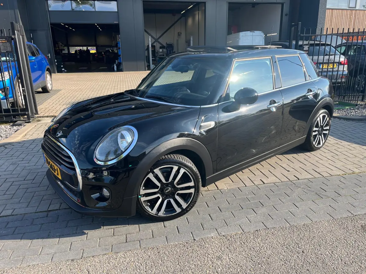 1.5 Cooper | Leder | Panoramadak | Navi