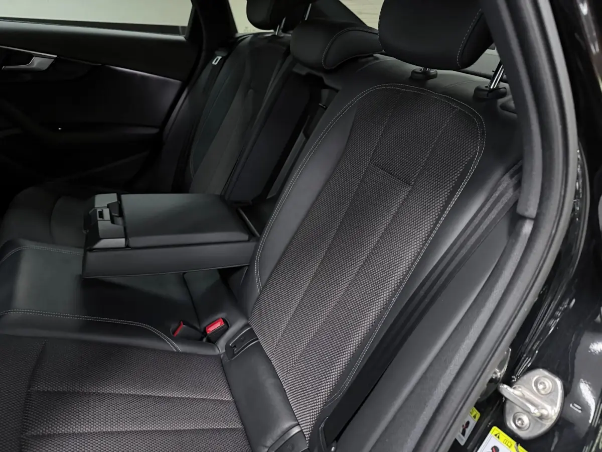 1.4 TFSI Sport S line edition 2X S-LINE NAVI/ECC/PDC/CRUISE/LED///