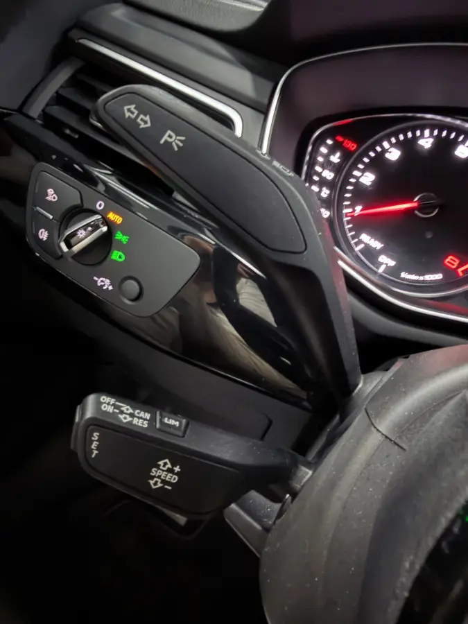 1.4 TFSI Sport S line edition 2X S-LINE NAVI/ECC/PDC/CRUISE/LED///