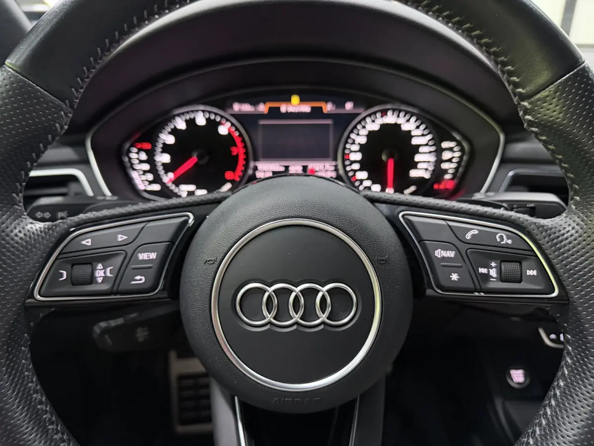 1.4 TFSI Sport S line edition 2X S-LINE NAVI/ECC/PDC/CRUISE/LED///