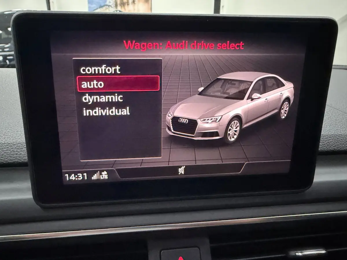 1.4 TFSI Sport S line edition 2X S-LINE NAVI/ECC/PDC/CRUISE/LED///