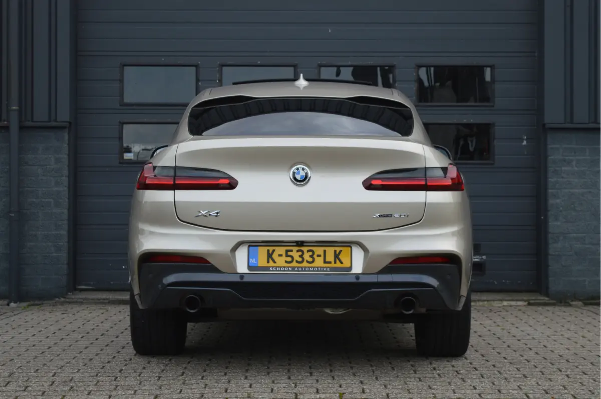xDrive20i High Executive Edition | M-PAKKET | PANO | TREKHAAK | LED | CAM |