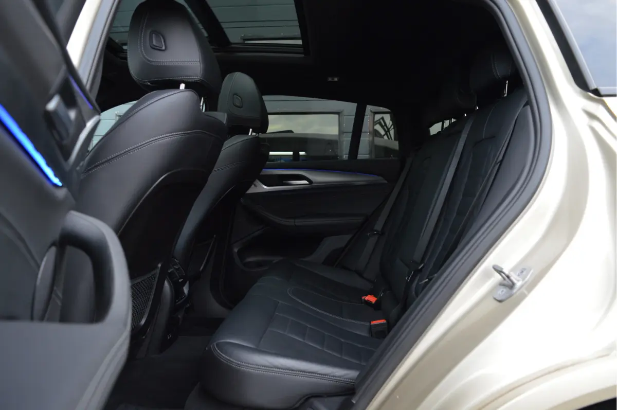 xDrive20i High Executive Edition | M-PAKKET | PANO | TREKHAAK | LED | CAM |
