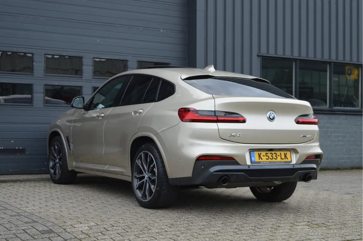 xDrive20i High Executive Edition | M-PAKKET | PANO | TREKHAAK | LED | CAM |