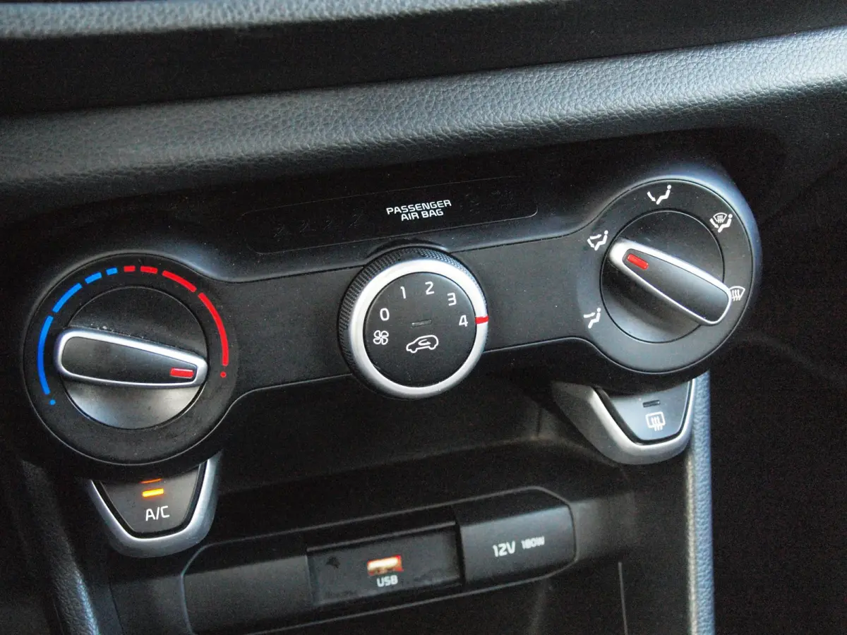 1.0 DPi ComfortLine 5p | 5 Persoons | Airco | Cruise Control | Zwarte Velgen | NL-Auto |