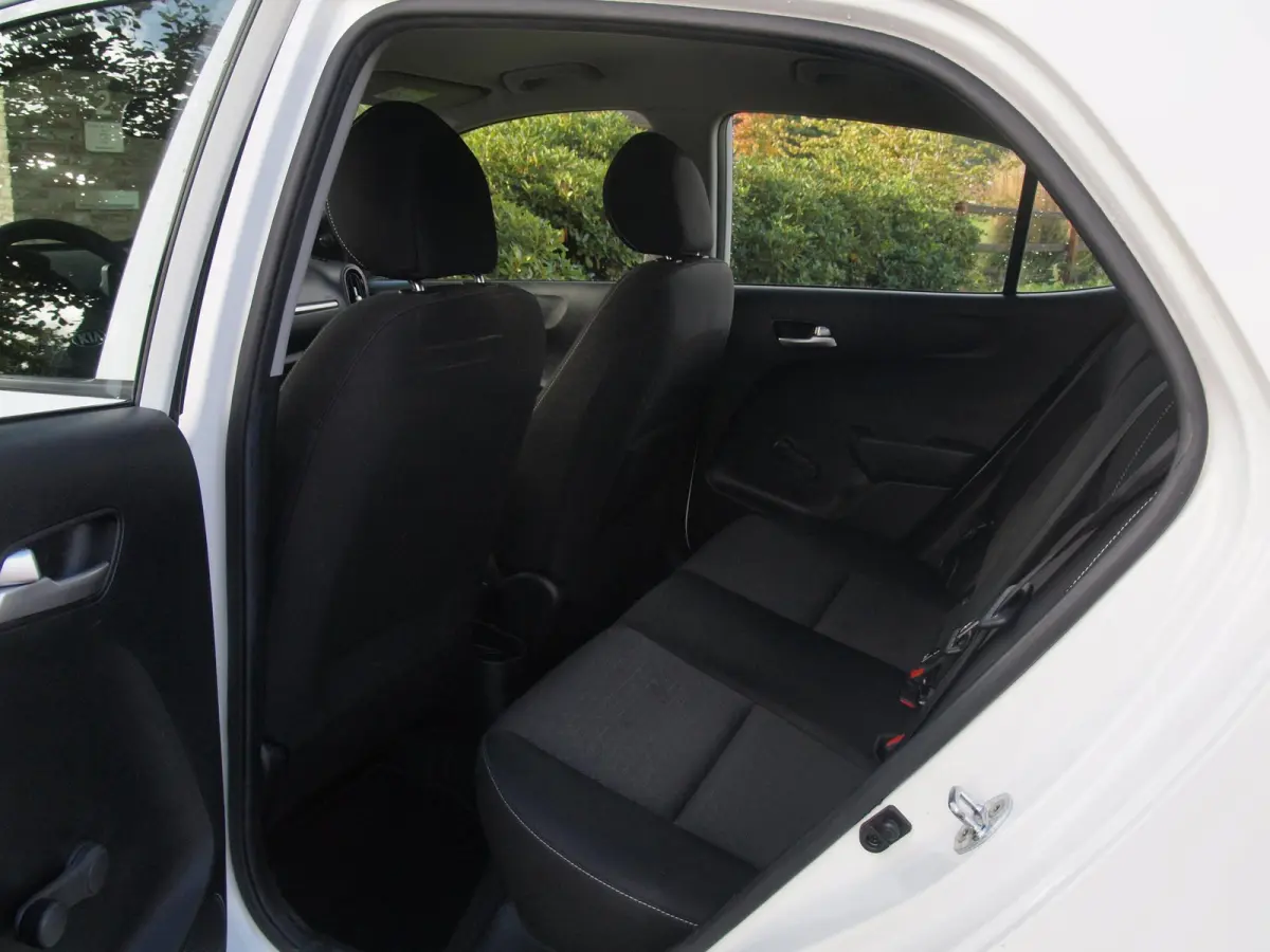 1.0 DPi ComfortLine 5p | 5 Persoons | Airco | Cruise Control | Zwarte Velgen | NL-Auto |