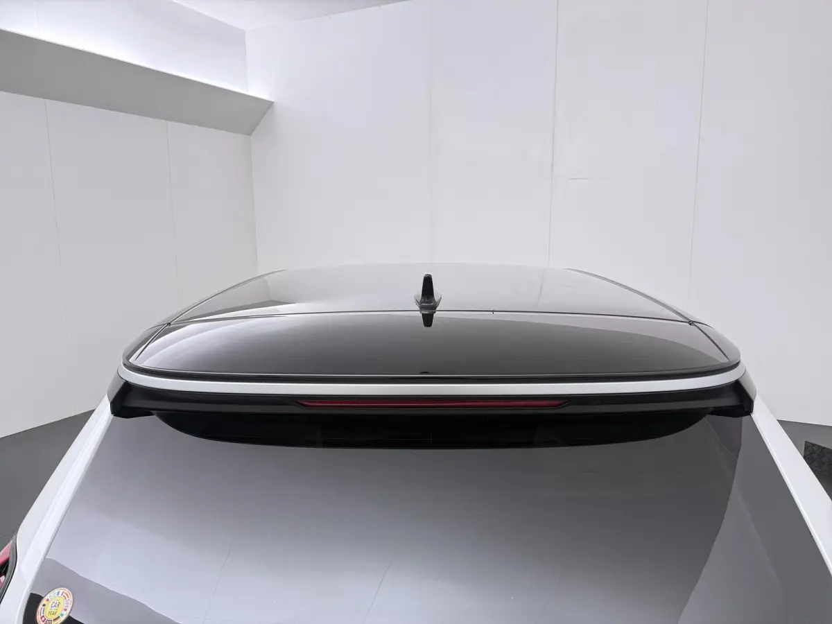 Roland-Garros 150 pk comfort range | Harman Kardon | pack safety & advanced driving assist |