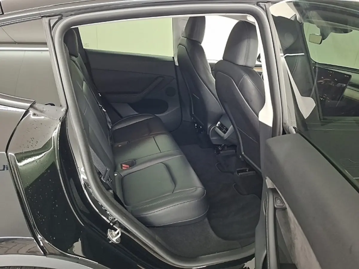 RWD 58 kWh | Panoramadak | Voorstoelen verwarmd | Keyless | Dodehoek detectie | Cruise control adaptief met Stop&Go | Dodehoek detectie | Elektrisch verstelbare stoel(en) met geheugen