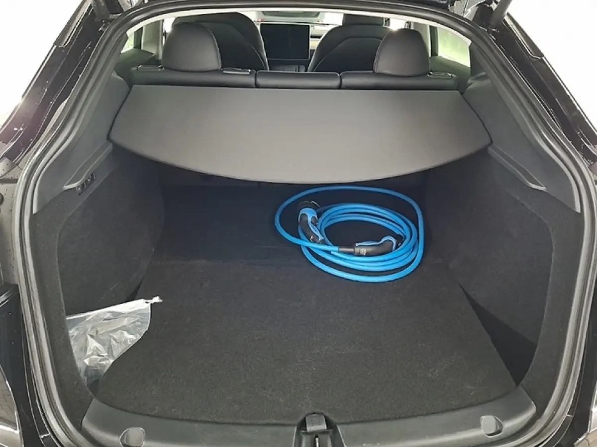 RWD 58 kWh | Panoramadak | Voorstoelen verwarmd | Keyless | Dodehoek detectie | Cruise control adaptief met Stop&Go | Dodehoek detectie | Elektrisch verstelbare stoel(en) met geheugen