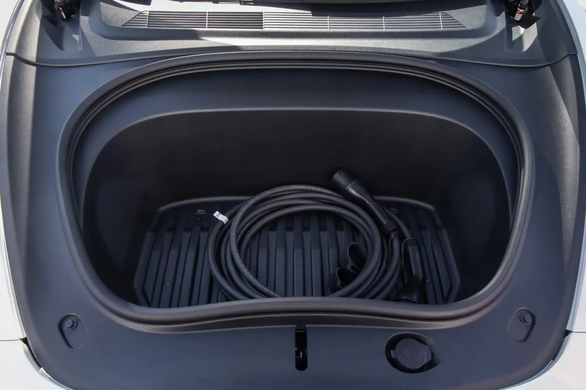 RWD 60 kWh | Cruise control adaptief | Panoramadak | Led koplampen | Dodehoek detectie | Stoel/stuur verwarming | Parkeersensoren Voor/Achter | Achteruitrijcamera | Cruise control adaptief m