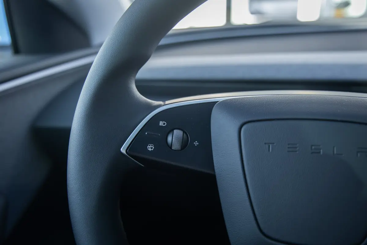 RWD 60 kWh | Cruise control adaptief | Panoramadak | Led koplampen | Dodehoek detectie | Stoel/stuur verwarming | Parkeersensoren Voor/Achter | Achteruitrijcamera | Cruise control adaptief m