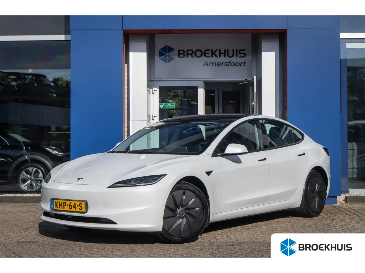 RWD 60 kWh | Cruise control adaptief | Panoramadak | Led koplampen | Dodehoek detectie | Stoel/stuur verwarming | Parkeersensoren Voor/Achter | Achteruitrijcamera | Cruise control adaptief m