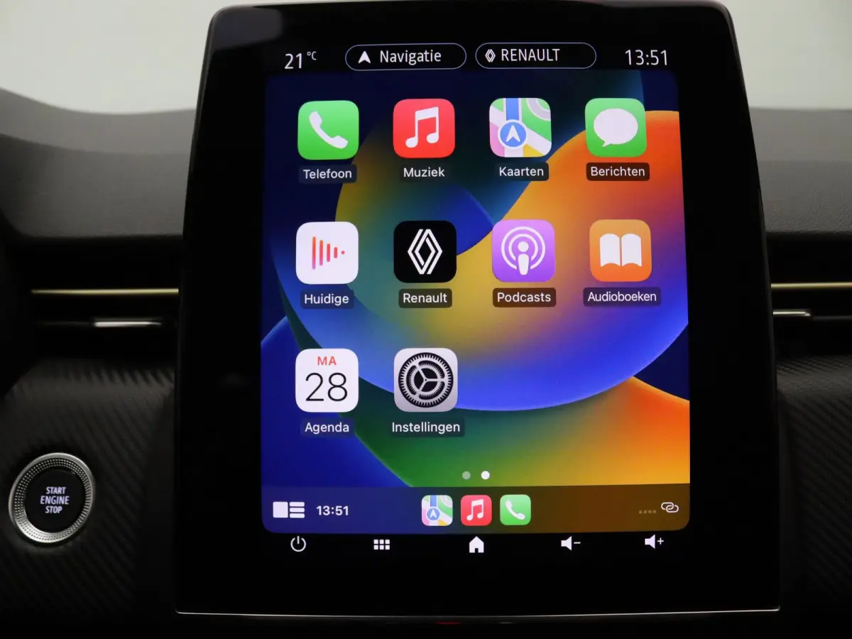 145pk E-Tech Hybrid E-Tech Engineered Apple Carplay/Android Auto | Climate