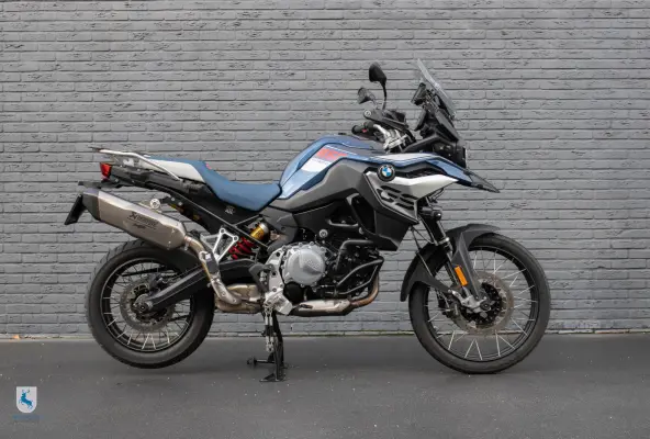 / Akrapovic
