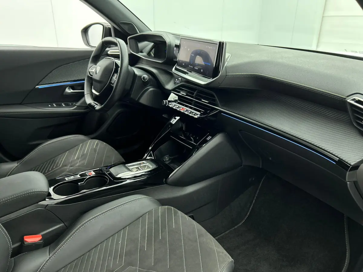 EV 54 kWh 156pk GT Automaat | 3 Fase | Navigatie | Camera | Leder/Alcantara | Stoel elektrisch+verwarmd+massage | Full Led koplampen | Parkeersensoren v+a | Keyless | Adaptieve Cruise Contro