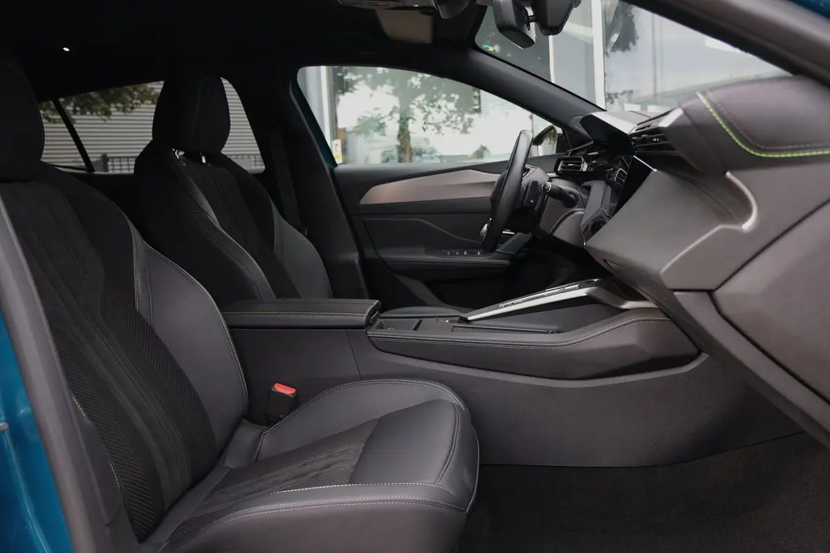 1.2 PureTech GT 130 Elektrische Agr Stoelen
