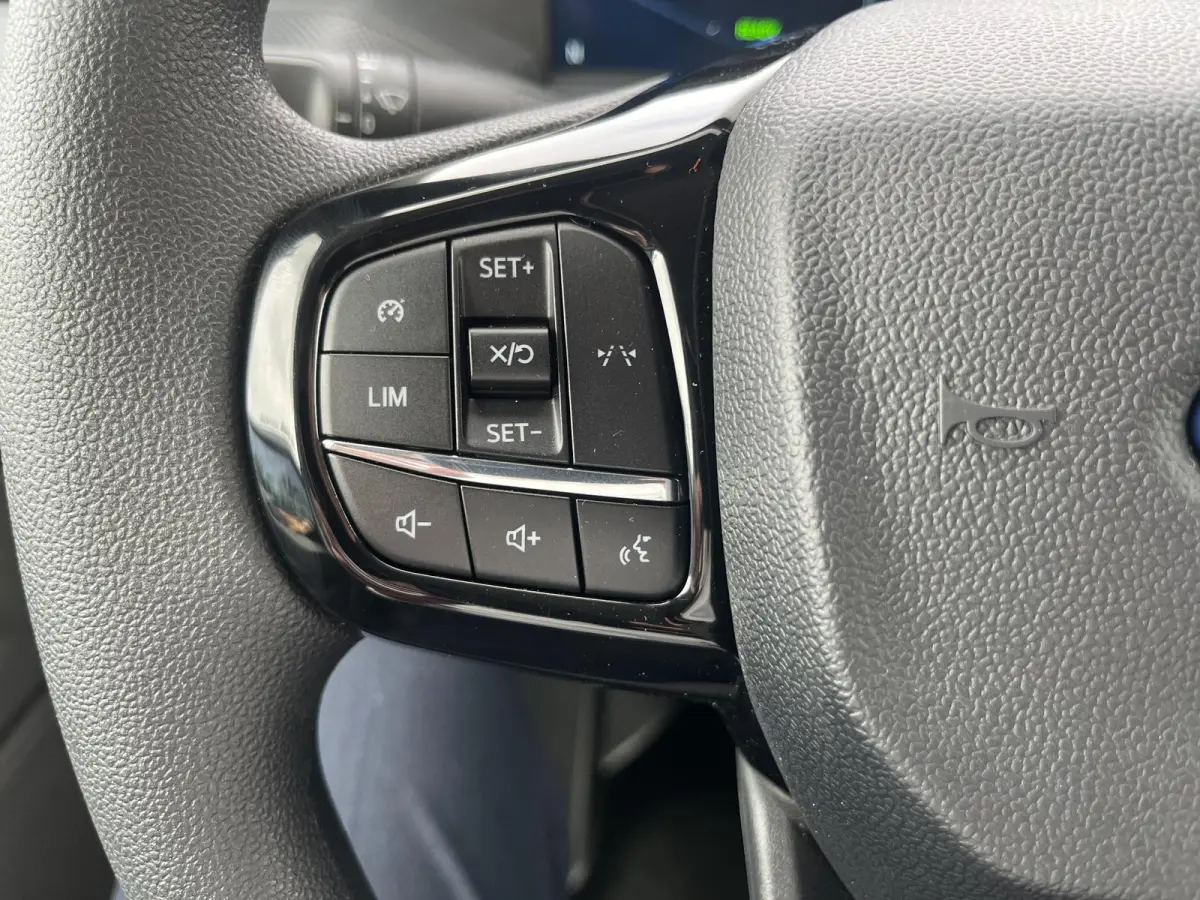 Cust. 340 L2H1 Limited 71 kWh | Stoelverwarming | All Season Banden | Cruise Control | Klimaat Controle | Achteruitrijd Camera |