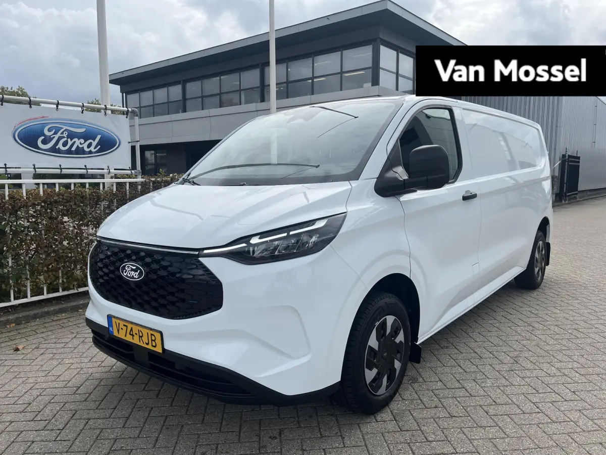 Cust. 340 L2H1 Limited 71 kWh | Stoelverwarming | All Season Banden | Cruise Control | Klimaat Controle | Achteruitrijd Camera |