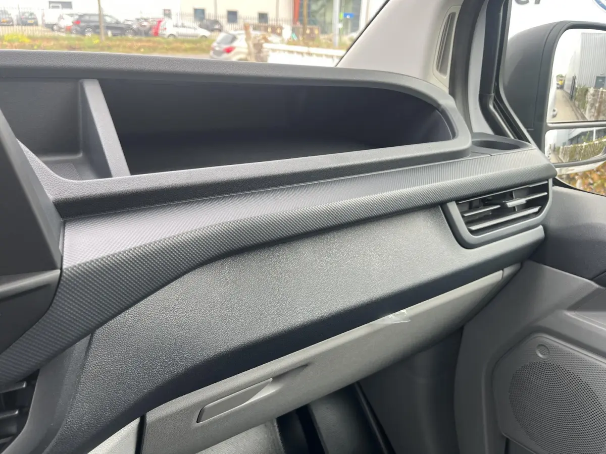 Cust. 340 L2H1 Limited 71 kWh | Stoelverwarming | All Season Banden | Cruise Control | Klimaat Controle | Achteruitrijd Camera |