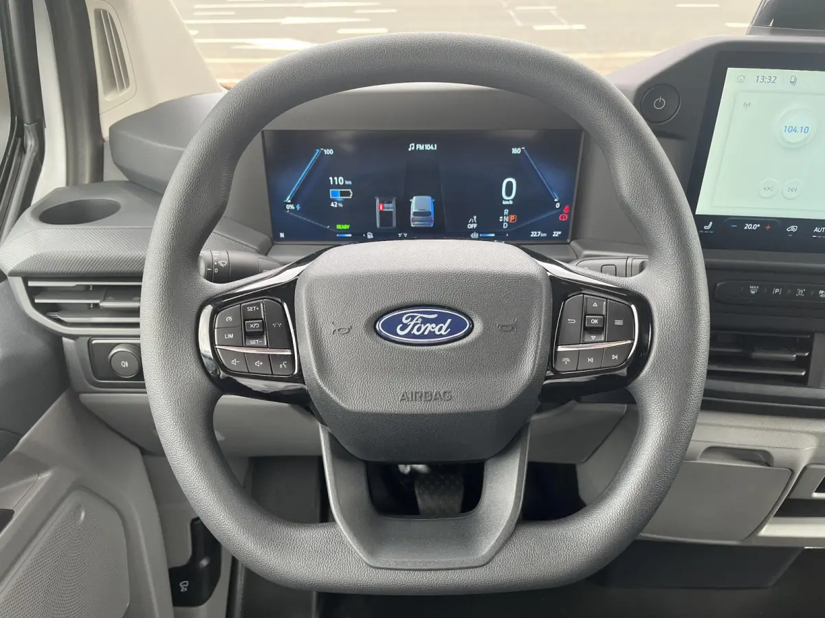 Cust. 340 L2H1 Limited 71 kWh | Stoelverwarming | All Season Banden | Cruise Control | Klimaat Controle | Achteruitrijd Camera |