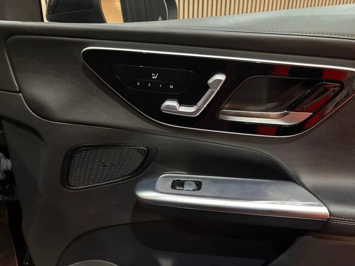 300 4MATIC AMG Line Head-Up Leder-Memory 360Camera Bom Voll
