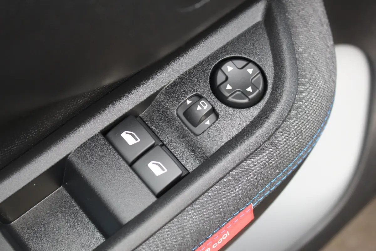 Business 113pk Comfort Range 44 kWh | Airco | Comfort St. | Cruise C. | LED | Navigatie | PDC | Airco | Comfort St. | Cruise C. | LED | Navigatie | PDC |