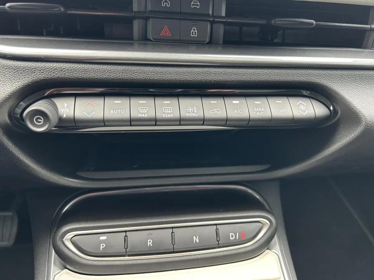 La Prima 54 kWh | Navigatie | Lederen Bekleding | Camera | Parkeersensoren | 2 + 6 jaar Speciale Garantie! |