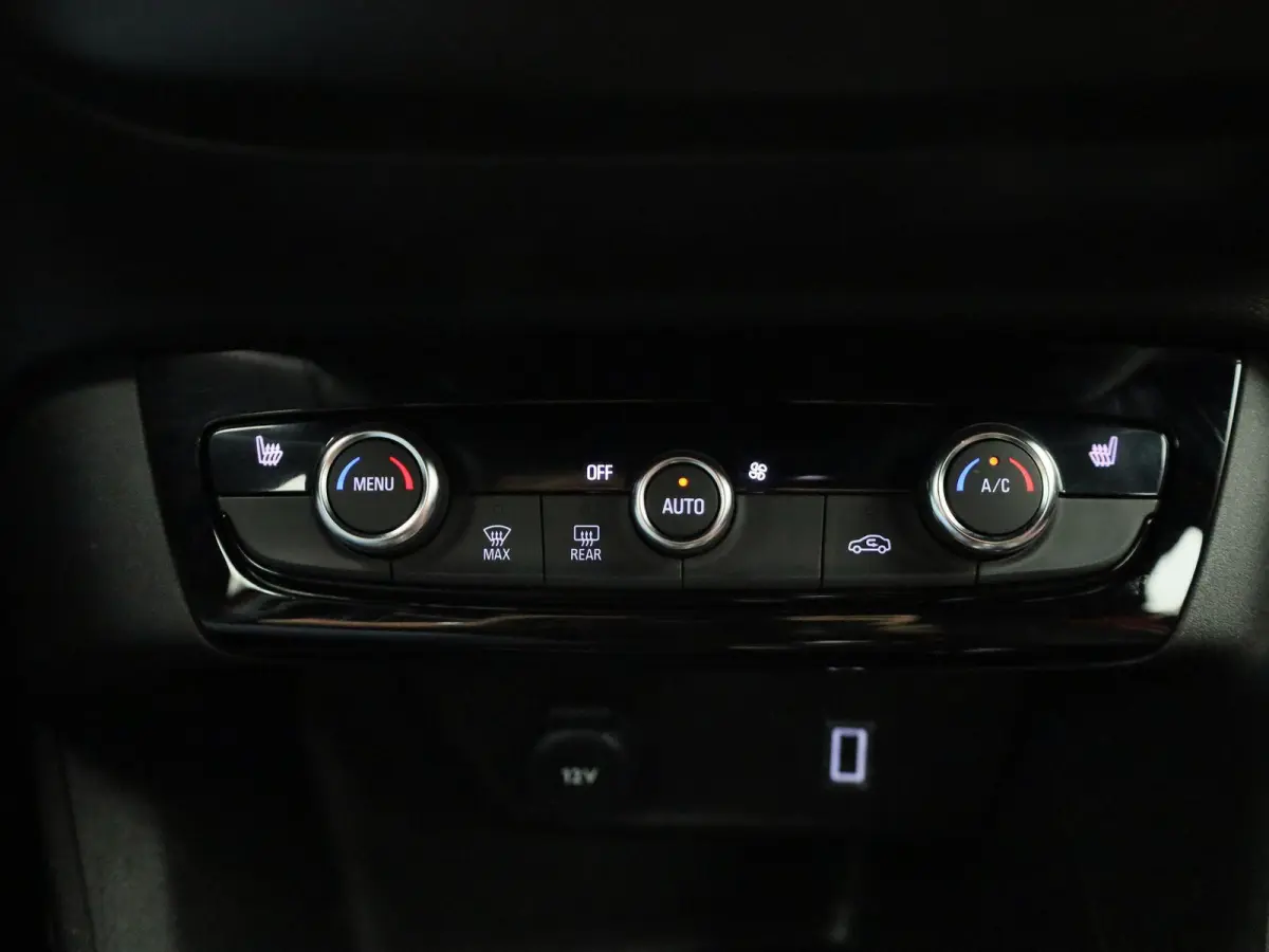 BEV 50kWh YES | PDC V+A | Stoel&Stuur Verwarming | Apple Carplay&Android Auto | 136PK | Cruise Control