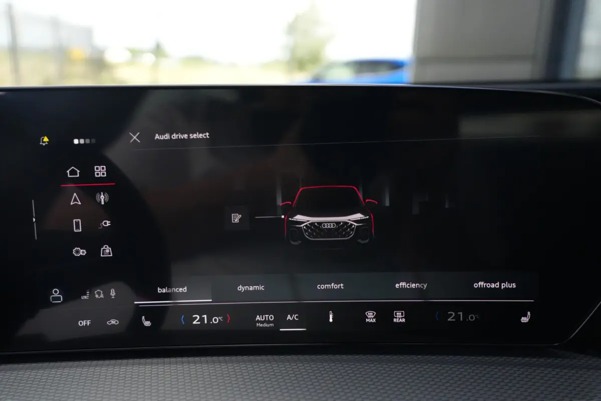 2.0 TFSI e-hybrid quattro S edition Sportback | 299PK | Pano | 360° | 21" | Keyless | S Line | Tech Plus | Audi Q5 Sportback S edition 299 PK Plug-in Hybrid met 2.0 viercilinder, panoramada