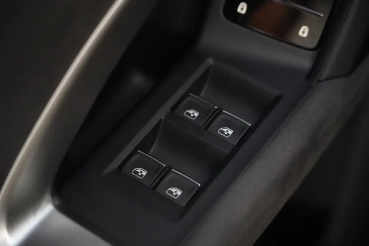 2.0 TFSI e-hybrid quattro S edition Sportback | 299PK | Pano | 360° | 21" | Keyless | S Line | Tech Plus | Audi Q5 Sportback S edition 299 PK Plug-in Hybrid met 2.0 viercilinder, panoramada