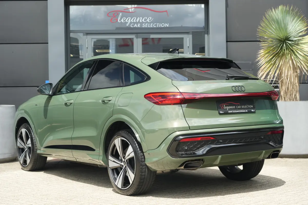 2.0 TFSI e-hybrid quattro S edition Sportback | 299PK | Pano | 360° | 21" | Keyless | S Line | Tech Plus | Audi Q5 Sportback S edition 299 PK Plug-in Hybrid met 2.0 viercilinder, panoramada