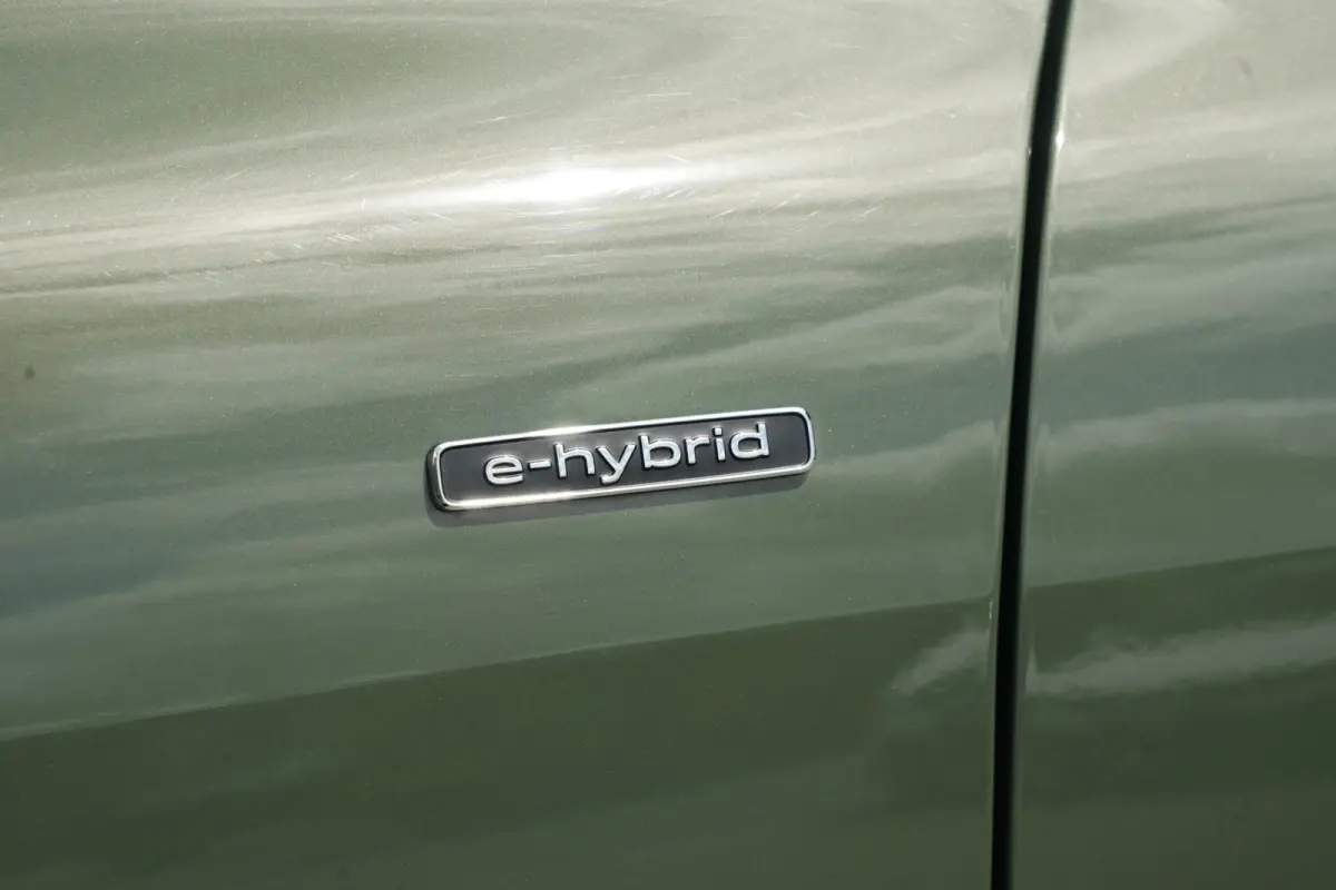 2.0 TFSI e-hybrid quattro S edition Sportback | 299PK | Pano | 360° | 21" | Keyless | S Line | Tech Plus | Audi Q5 Sportback S edition 299 PK Plug-in Hybrid met 2.0 viercilinder, panoramada