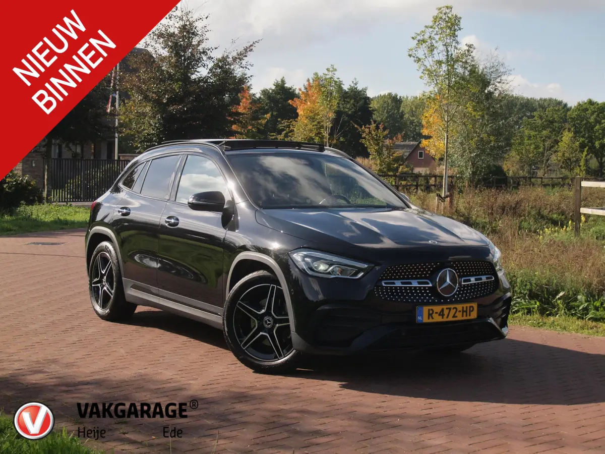 180 AMG Line | Panoramadak | Camera | Trekhaak | Sfeerverlichting | Apple Carplay | NL-Auto |