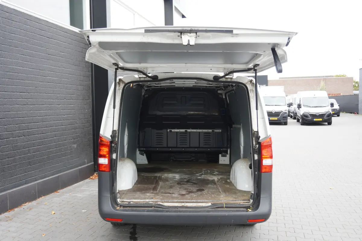 110 CDI Lang EURO 6 - Airco - Navi - Cruise - €15.950,- Excl.