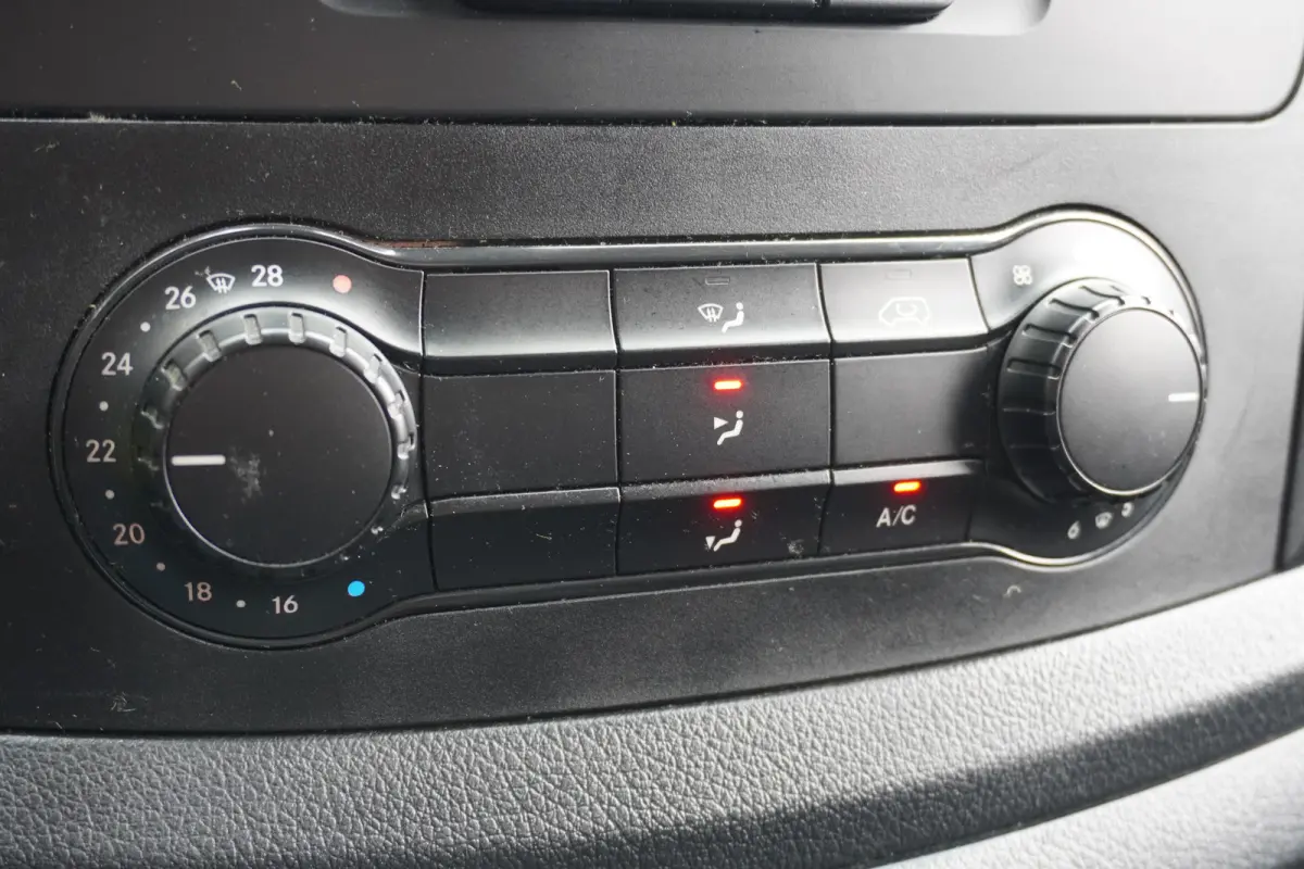 110 CDI Lang EURO 6 - Airco - Navi - Cruise - €15.950,- Excl.