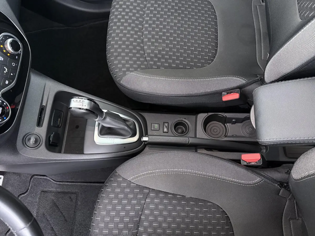 TCe 150 EDC GPF Intens | Automaat | Trekhaak | Panoramadak |
