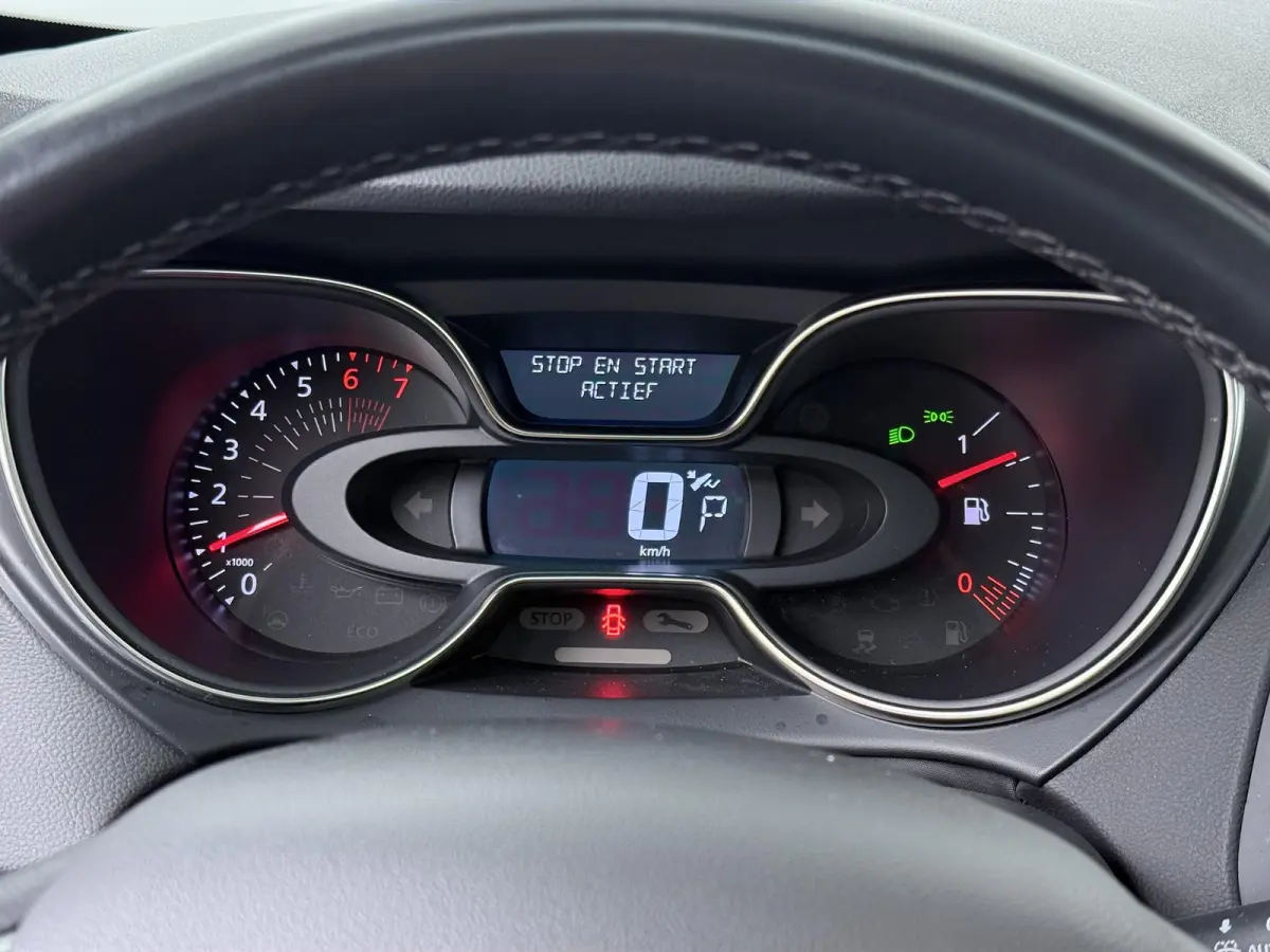TCe 150 EDC GPF Intens | Automaat | Trekhaak | Panoramadak |