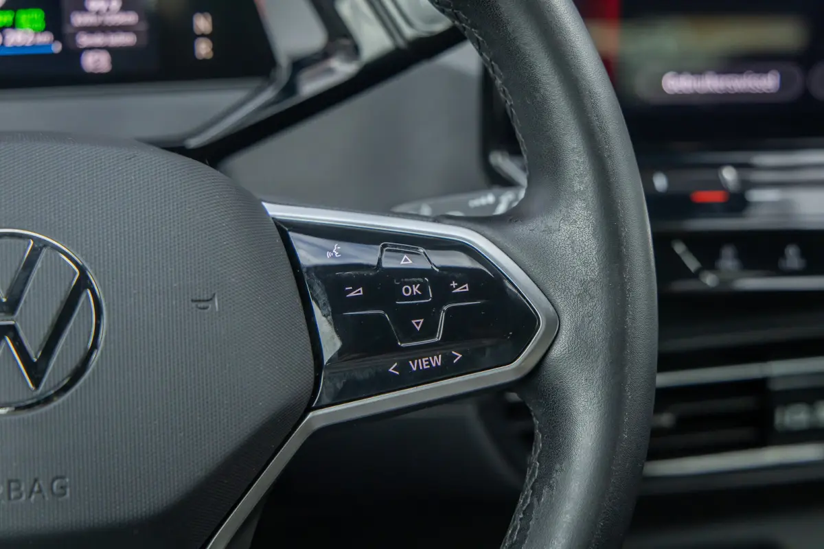 Pro 59 kWh | Apple Carplay/Android Auto | Cruise Control Adaptief | Climate | DAB | Parkeersensoren voor en achter | Airco (automatisch) | Apple Carplay/Android Auto|telefoonintegratie premi