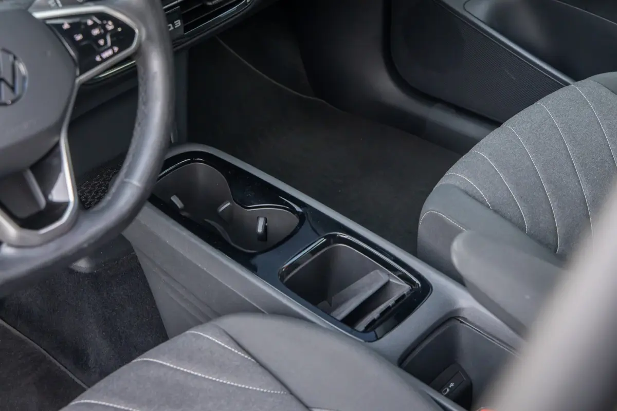 Pro 59 kWh | Apple Carplay/Android Auto | Cruise Control Adaptief | Climate | DAB | Parkeersensoren voor en achter | Airco (automatisch) | Apple Carplay/Android Auto|telefoonintegratie premi