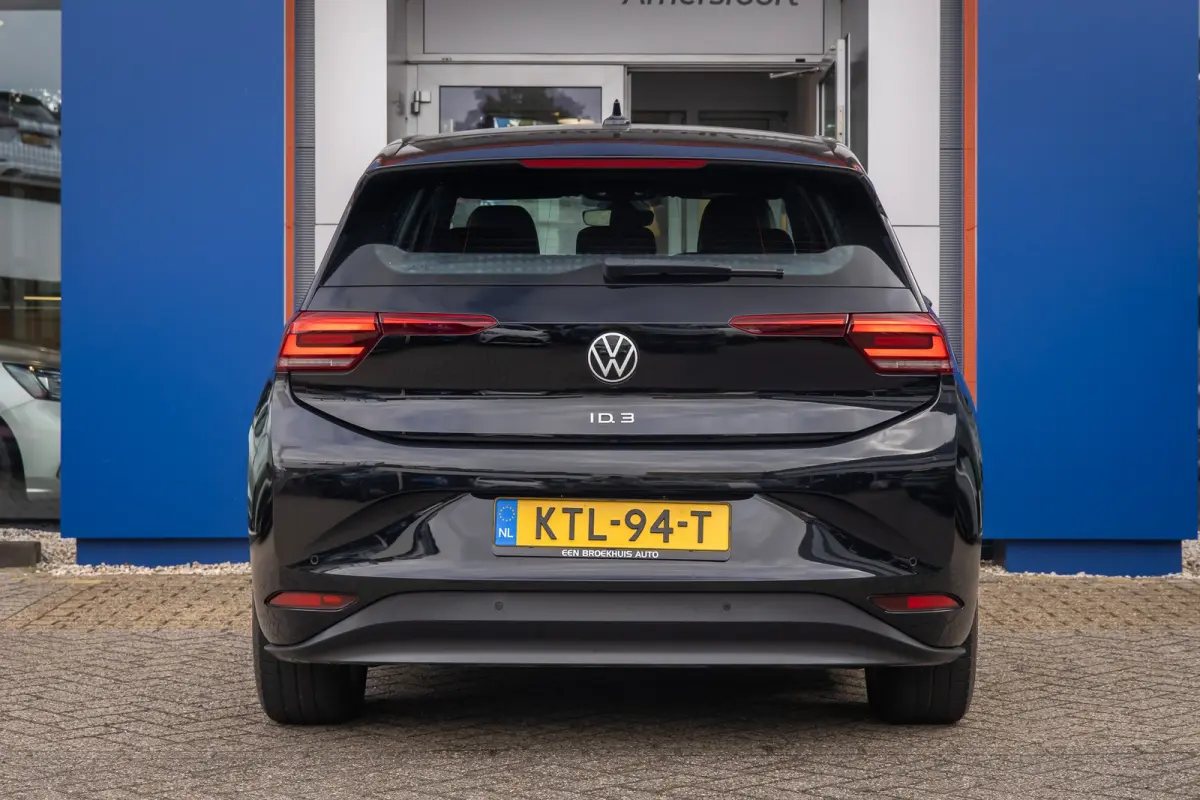 Pro 59 kWh | Apple Carplay/Android Auto | Cruise Control Adaptief | Climate | DAB | Parkeersensoren voor en achter | Airco (automatisch) | Apple Carplay/Android Auto|telefoonintegratie premi