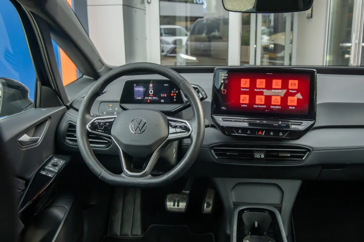 Pro 59 kWh | Apple Carplay/Android Auto | Cruise Control Adaptief | Climate | DAB | Parkeersensoren voor en achter | Airco (automatisch) | Apple Carplay/Android Auto|telefoonintegratie premi