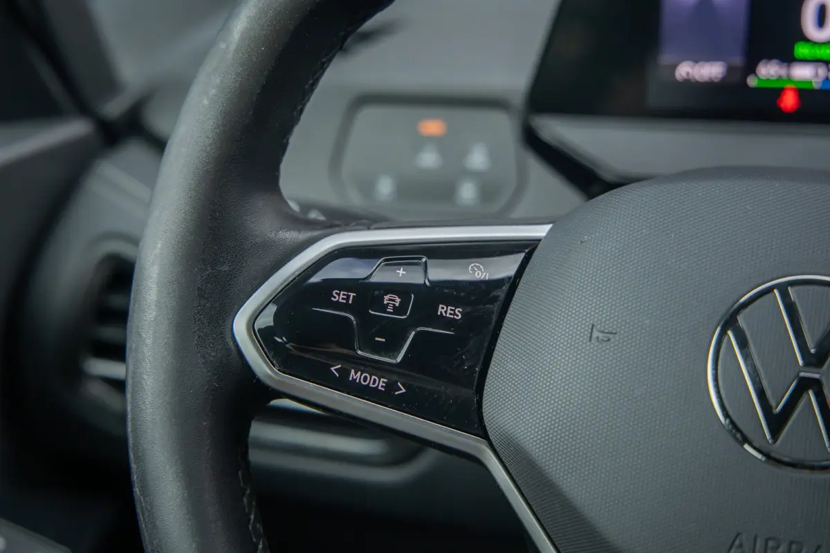 Pro 59 kWh | Apple Carplay/Android Auto | Cruise Control Adaptief | Climate | DAB | Parkeersensoren voor en achter | Airco (automatisch) | Apple Carplay/Android Auto|telefoonintegratie premi