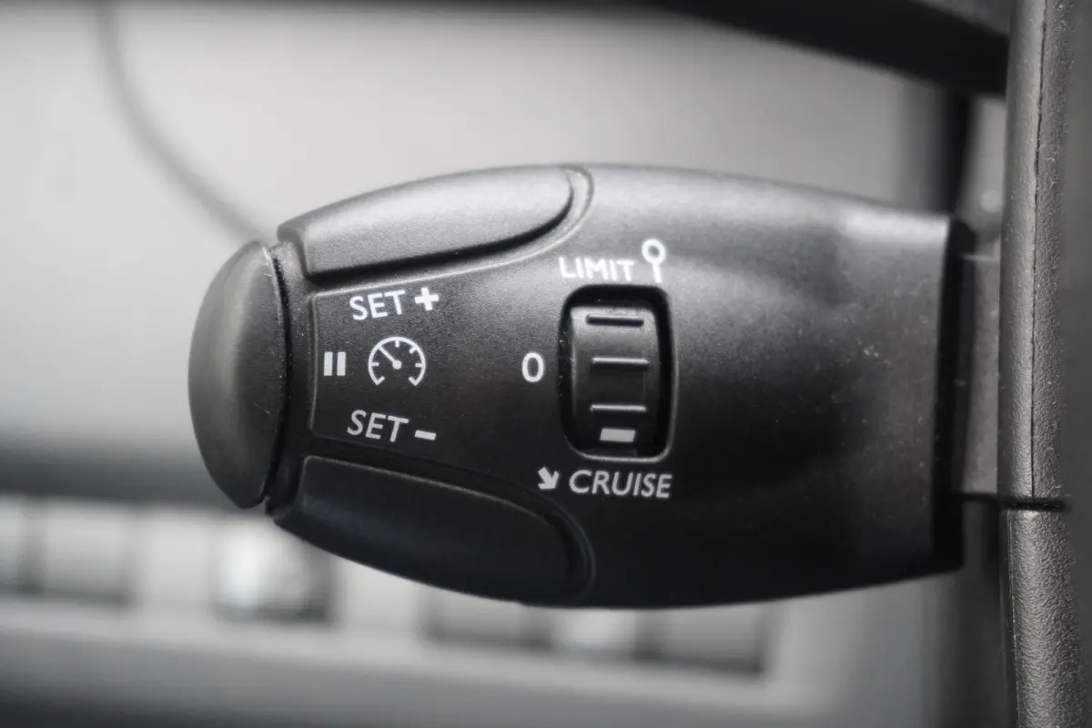 1.5 BlueHDI L2 EURO 6 - Airco - Cruise - PDC - €10.900,- Excl.