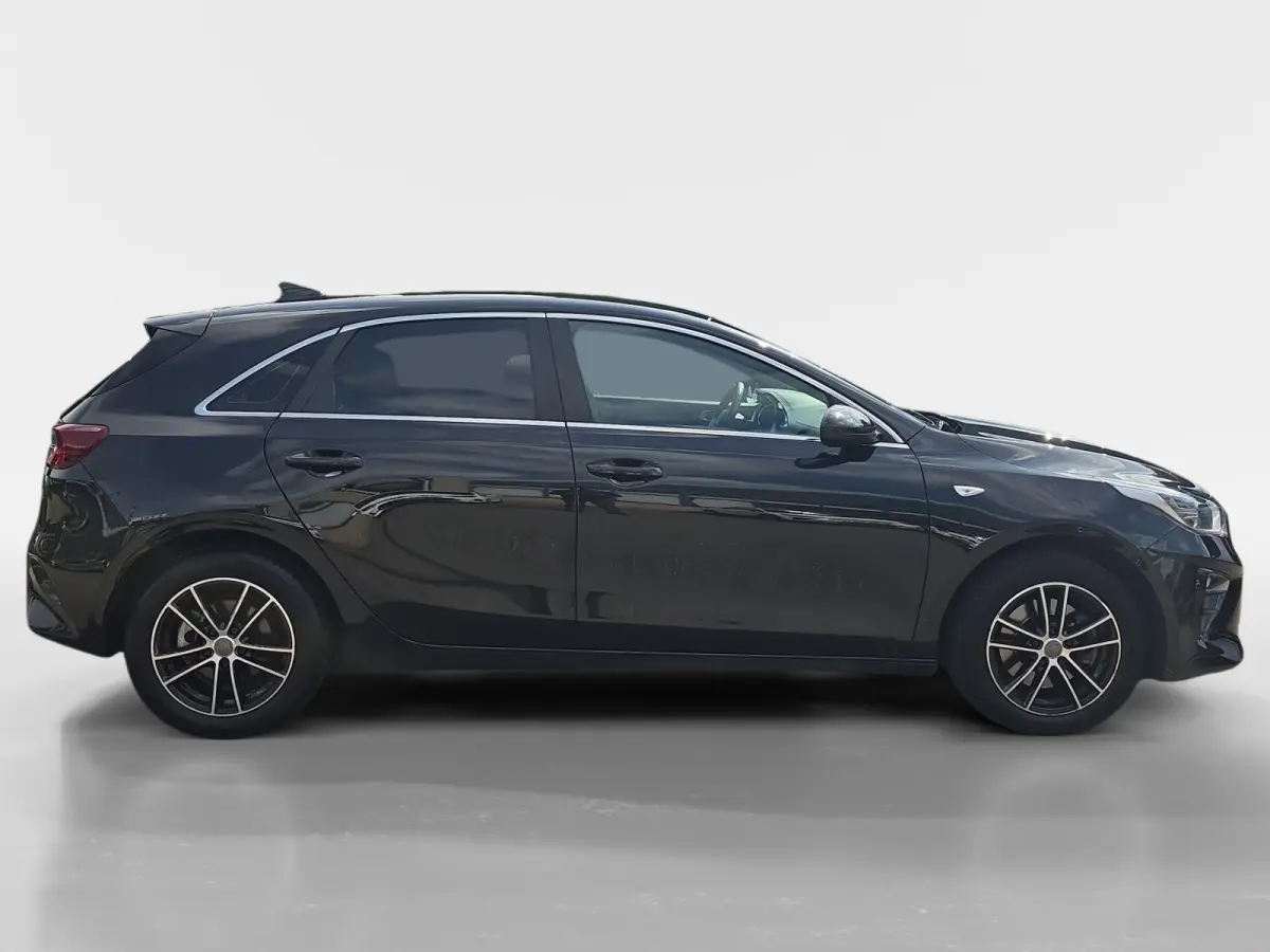 1.4 T-GDi DynamicPlusLine DCT | Navigatie | Climate control | Cruise control | Stoel + stuur verwarming