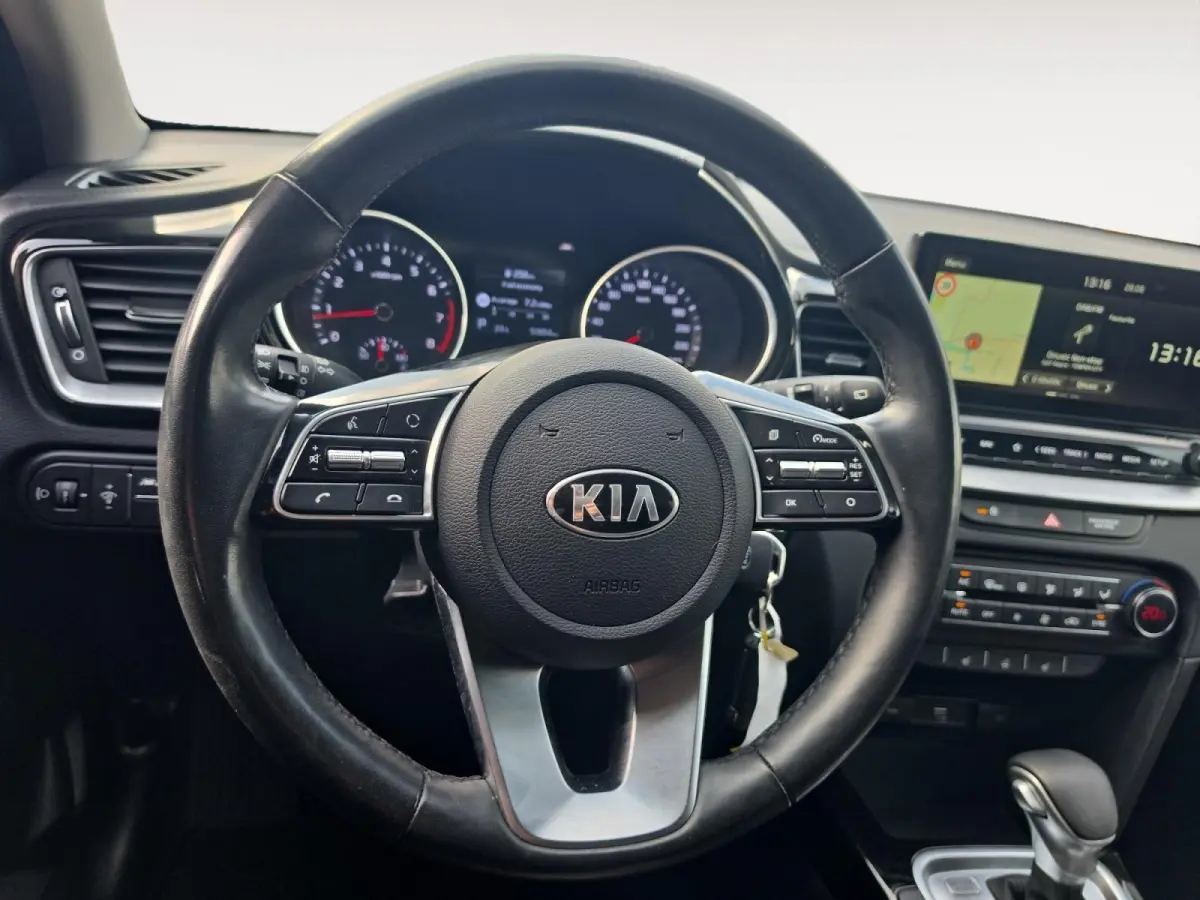 1.4 T-GDi DynamicPlusLine DCT | Navigatie | Climate control | Cruise control | Stoel + stuur verwarming