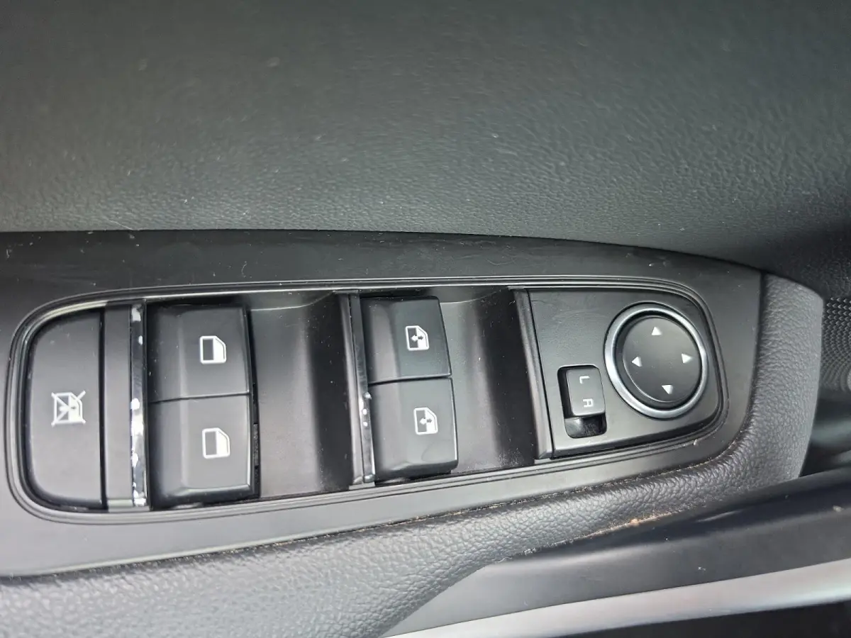 1.4 T-GDi DynamicPlusLine DCT | Navigatie | Climate control | Cruise control | Stoel + stuur verwarming
